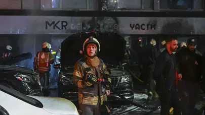 Beşiktaş'ta lüks araç kiralama şirketinde yangın: 15 otomobil küle döndü