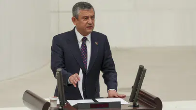 Özgür Özel'den ara seçim çağrısı: "Boynumuzu veririz ama boyun eğmeyiz"