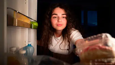 Bilim insanlarından gıda zehirlenmesi uyarısı: Hangi yemek, ne kadar süre saklanmalı?
