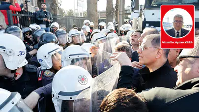 İzmir: Bir şafak vakti Meslek Fabrikası kuşatmada...