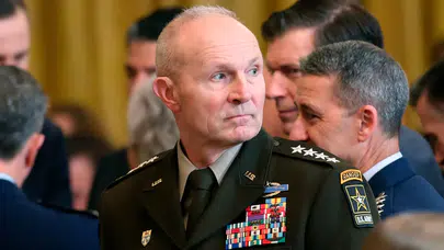 Pentagon'da büyük tasfiye: Kara Kuvvetleri Komutanı Randy George derhal emekli edildi