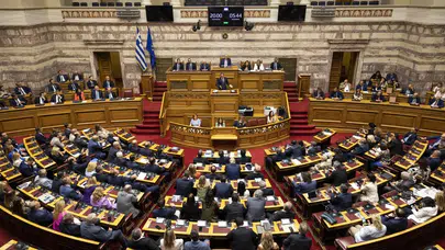 Yunanistan'da büyük yolsuzluk skandalı: 13 milletvekilinin dokunulmazlığı kaldırıldı