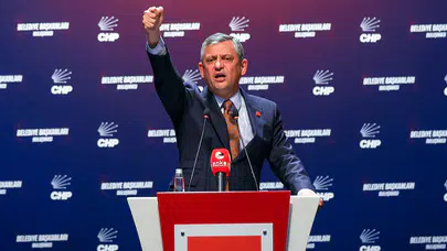 CHP yerel yönetimlerde yeni yol haritasını çizdi: Önce seçim sandığı