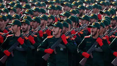 İran'dan ABD'ye sert gözdağı: Saldırganlar için esir kamplarımız hazır