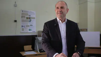 Bulgaristan seçimlerini Radev’in koalisyonu kazandı