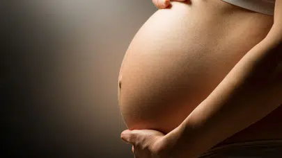 Doğum izni 24 haftaya çıkarıldı: Yeni düzenleme Meclis’ten geçti