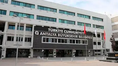 Antalya'da dev yolsuzluk operasyonu: 27 şüpheli adliyeye sevk edildi