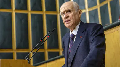 Devlet Bahçeli’den “yeni yol haritası” çıkışı: Terör örgütü elebaşı Öcalan için “sosyal statü ve koordinatörlük” önerisi