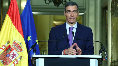 İspanya Başbakanı Pedro Sanchez’in uçağı teknik arıza nedeniyle Ankara’ya acil iniş yaptı