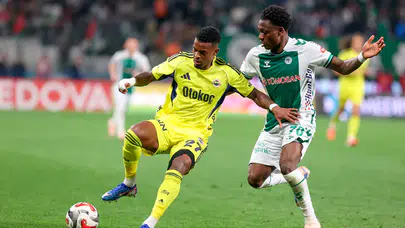 Fenerbahçe, Konya deplasmanında üç puanı üç golle aldı