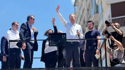 Özgür Özel’den Kılıçdaroğlu’na çağrı: “2 milyon CHP’li genel başkanı seçsin”