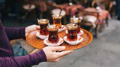 TasteAtlas açıkladı: Türkiye’nin en sevilen içecekleri sıralandı, çayın konumu şaşırttı