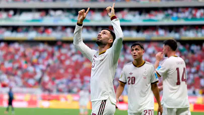 İspanya tek golle turladı, Uruguay Dünya Kupası'na veda etti