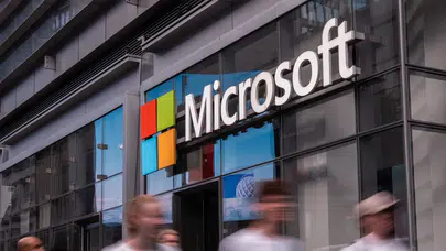Microsoft 4 bin 800 çalışanını işten çıkaracağını duyurdu