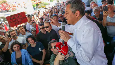 Özgür Özel’den Financial Times’a Erdoğan eleştirisi: “Muhalefeti kontrol altına almak istiyor, bu NATO için risk”