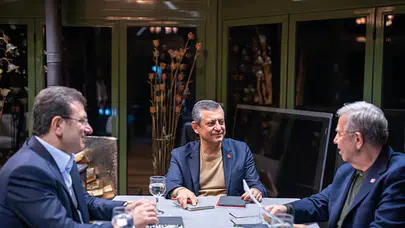 Özgür Özel'den İmamoğlu iddialarına yanıt: "Bu üçlü Türkiye'nin kaderini değiştirecek"