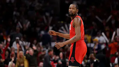Kevin Durant, NBA'de en fazla sayı atan basketçiler sıralamasında 6.lığa yükseldi
