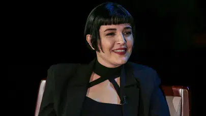 Gonca Vuslateri imaj değiştirdi: Artık sarışın