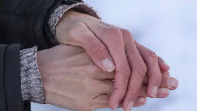 Kış aylarında artan risk: Soğuk ısırığı nedir, nasıl tedavi edilir?