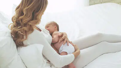 Bilim ortaya çıkardı: Anne sütü, bebeğin geleceğini belirliyor