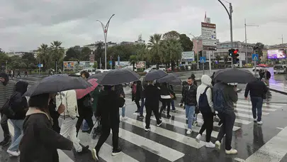 Meteoroloji, İstanbul dahil 63 il için sarı kodlu uyarı yaptı: Kuvvetli sağanak ve fırtına geliyor