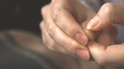 Akciğer kanserinin az bilinen işareti: Parmak uçlarındaki “elmas boşluğu” kayboluyorsa dikkat