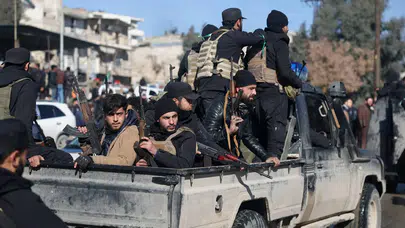 Suriye Savunma Bakanlığı'ndan SDG'ye çağrı: Silahlı unsurlar Fırat'ın doğusuna çekilsin