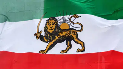 X, web sürümünde İran bayrağını 1979 öncesi sembolle değiştirdi