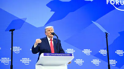 Donald Trump, İran'a doğru büyük bir filo gönderdiklerini açıkladı