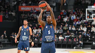 Anadolu Efes 8'de 0 çekti: Olympiakos'a da yenildi