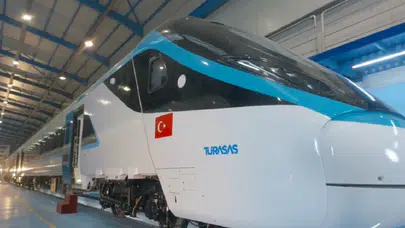 Uraloğlu: Milli elektrikli hızlı tren 2026’da raylara iniyor