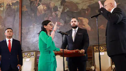 Delcy Rodriguez yemin ederek Venezuela’da geçici devlet başkanı oldu