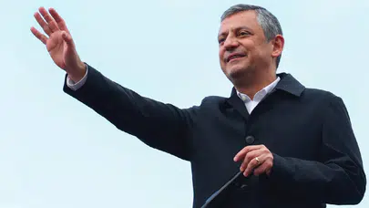 Özgür Özel, Hatay'dan seslendi: Millet yardım beklerken IBAN gönderen bunlardı