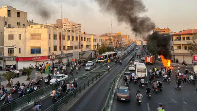 İran lideri Pezeşkiyan’ın oğlu da internet kısıtlamalarından şikayetçi