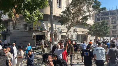 İran'ın Bender Abbas Limanı’nda büyük patlama: 8 katlı bina yıkıldı