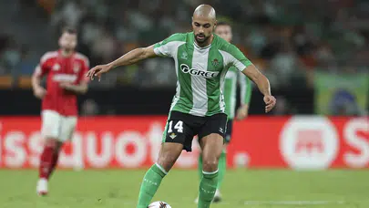 Real Betis'ten Sofyan Amrabat konusunda Fenerbahçe'yi sevindiren haber