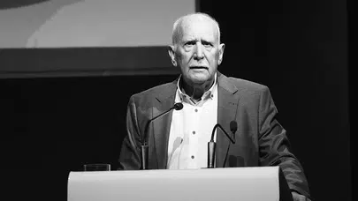 Yunan basını yasta: Yunan televizyonunun efsane ismi Yorgo Papadakis hayatını kaybetti