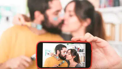 Partnerini paylaşmıyorsa sorun mu var? Sosyal medyanın ilişkiler üzerindeki gizli etkisi