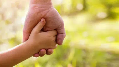 Bakan Göktaş’tan evlat edinmede 'sipariş' uyarısı: Herkes kız çocuğu istiyor, mavi gözlü isteyen bile var