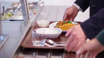 Milyonlarca çalışanı ve işvereni ilgilendiriyor: 2026 yılı günlük yemek bedeli belli oldu