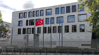 Berlin’de Türkiye Büyükelçiliği'ne saldırı: 2 gözaltı