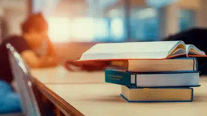 Öğrencilere 43 bin 500 lira burs verilecek