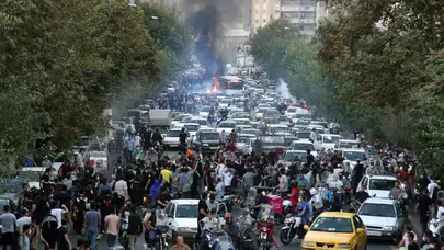 İran protestolarında ölü sayısı 6 bin 563’e yükseldi: HRANA 49 bin gözaltı açıkladı