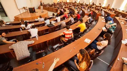 Üniversitede o bölümü tercih edenlere maaş gibi burs: Aylık ödeme asgari ücrete kadar çıkıyor