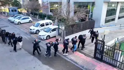 Mersin’de “lavaş ekmeği çetesi” operasyonu: 17 kişi tutuklandı