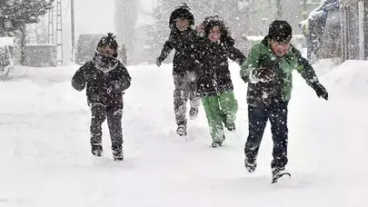 Tekirdağ ve Kırklareli'nde hava koşulları nedeniyle eğitime bir gün ara verildi