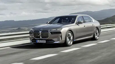 BMW, yangın riski nedeniyle yüz binlerce aracını geri çağırıyor