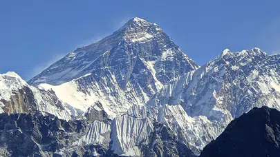 Dünyanın gerçek zirvesi Everest değil: Yıldızlara en yakın nokta açıklandı