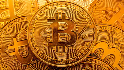 Kripto para piyasasında yeni dönem: Balinalar ve kurumlar Bitcoin topluyor