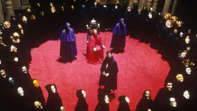 Epstein belgeleri sonrası Eyes Wide Shut yeniden gündemde: Film ne anlatıyor?